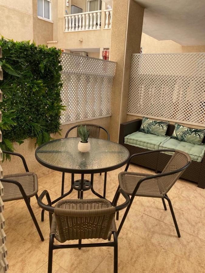 Комфортабельные Апартаменты С Большой Террасой Torrevieja Exteriör bild